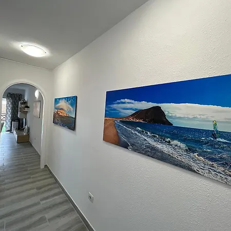 Ocean Light Apartment *